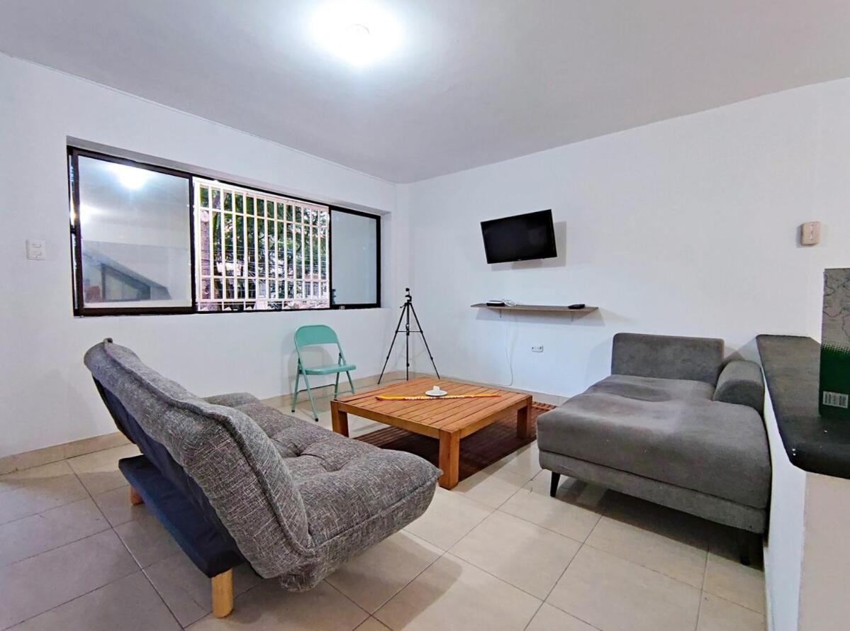 Apartamento Casa Grande En Cerca Estadio - Laureles