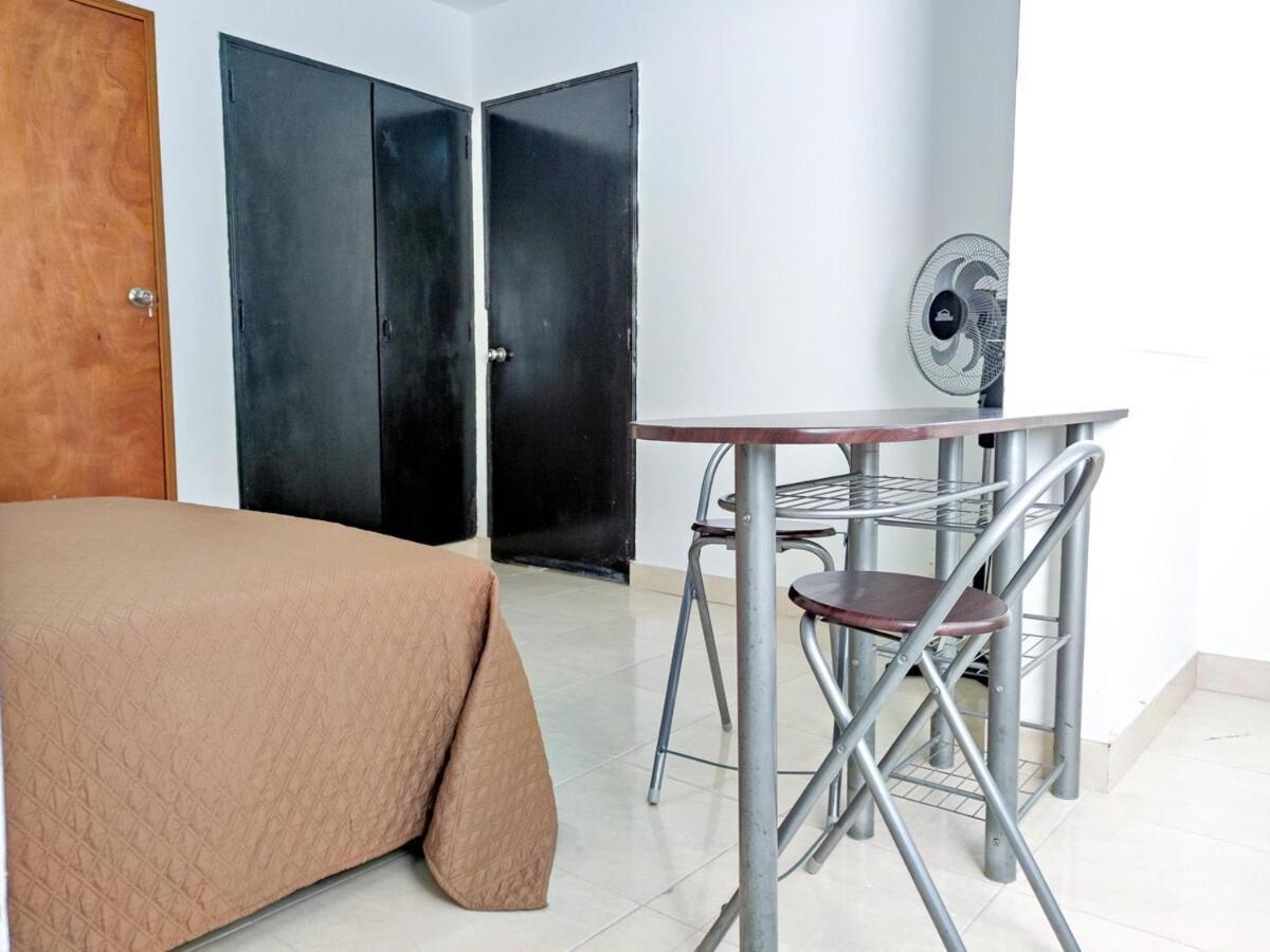Casa Grande En Cerca Estadio - Laureles Apartamento